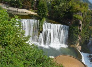 Reconsidering the Use of Spolia in Byzantine Constantinople